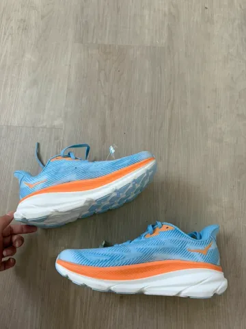 Used Orange HOKA Laufschuhe bike — image 3 of 4