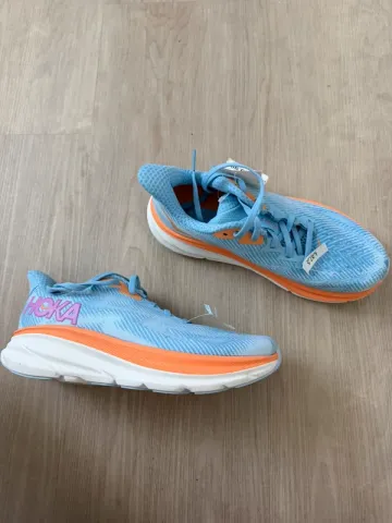 Used Orange HOKA Laufschuhe bike — image 2 of 4