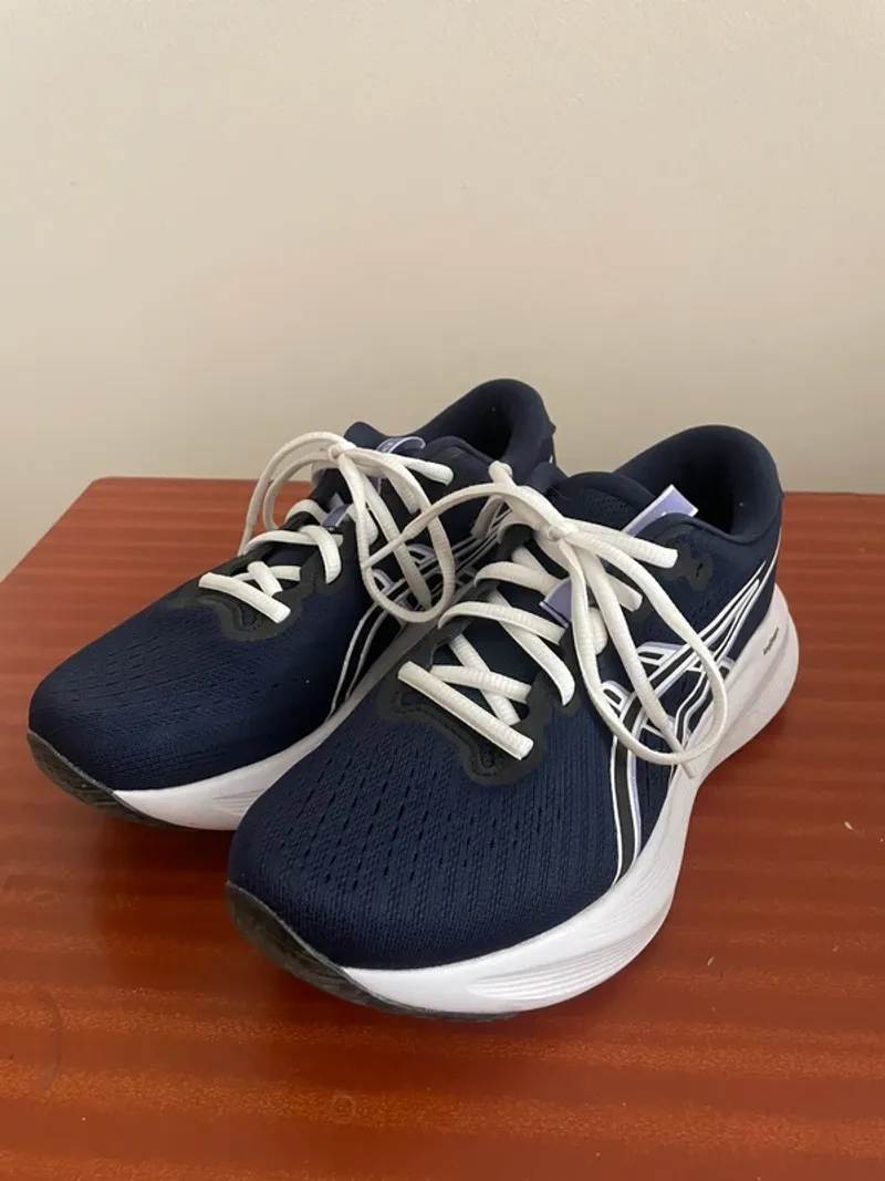 Used Asics Gel-Excite 11 Running Shoes