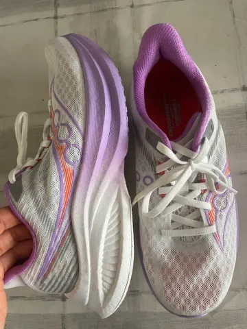 Used Saucony Endorphin Speed 5 bike — image 2 of 3