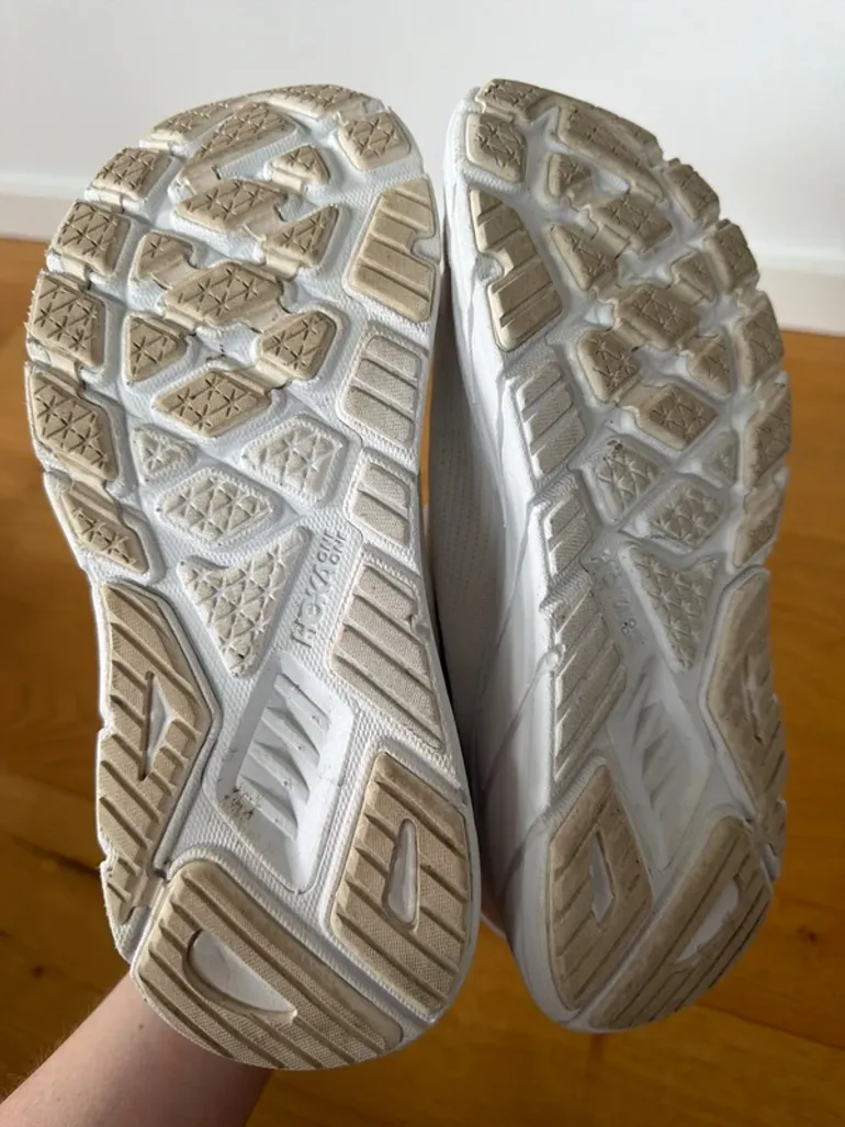Used Hoka Arahi 7 bike — image 4 of 7