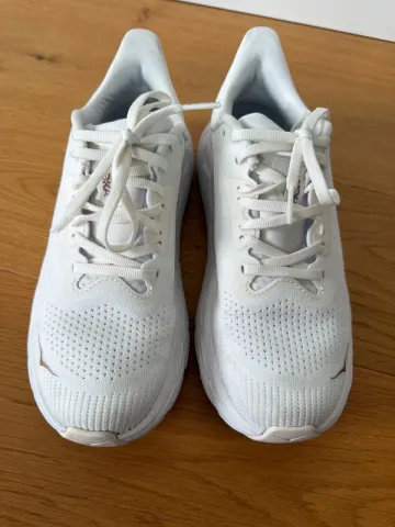 Used Hoka Arahi 7 bike — image 2 of 7
