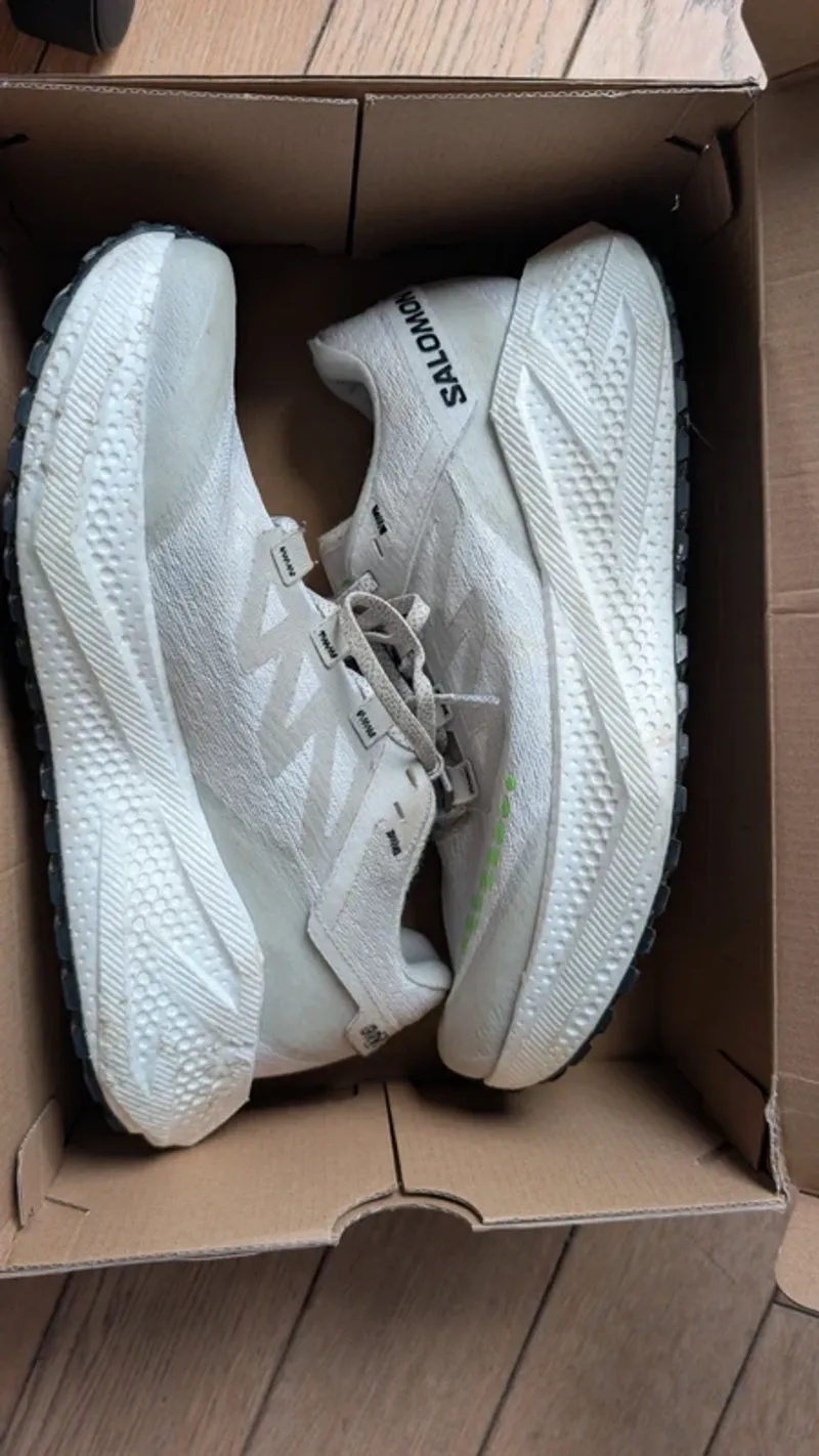 Used Salomon AeroGlide3 Running Shoes