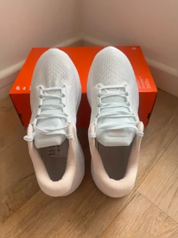 Tweedehands Nike Air Zoom Structure 24 bike — afbeelding 5 van 9