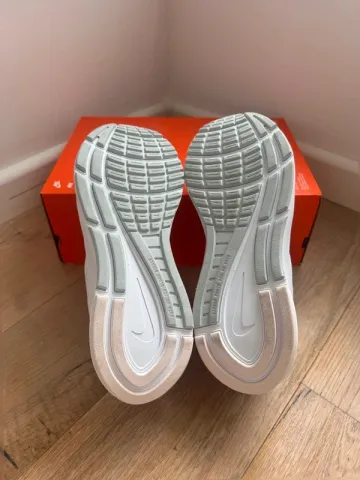 Tweedehands Nike Air Zoom Structure 24 bike — afbeelding 6 van 9