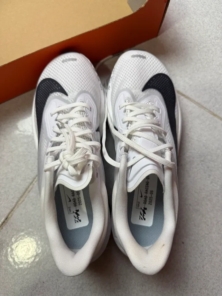 Używany White Zoom Fly 6 bike — zdjęcie 3 z 7