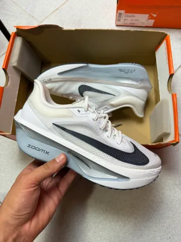 Używany White Zoom Fly 6 bike — zdjęcie 1 z 7