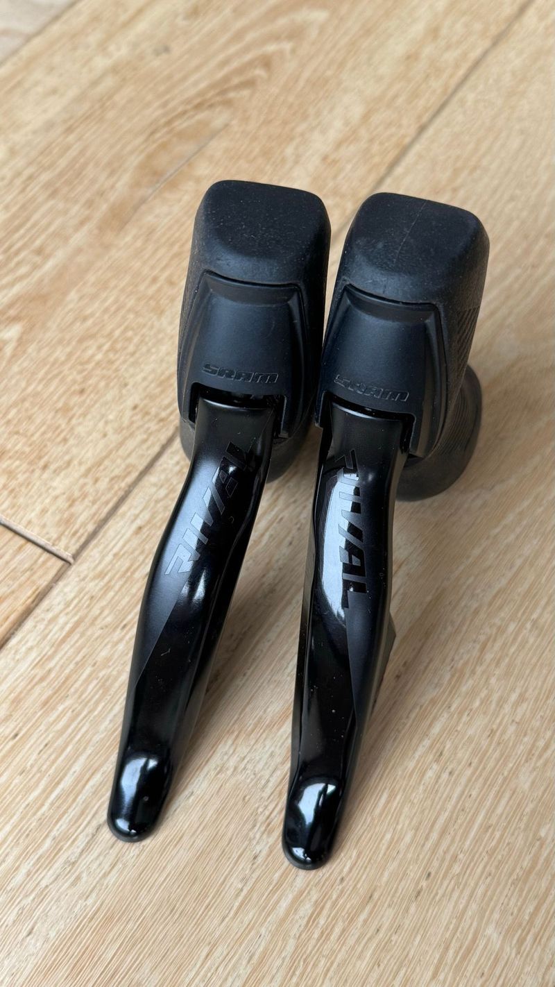 Sram Rival eTap AXS D1 Shifter/Brake Levers + HRD Calipers Brakes d'occasion