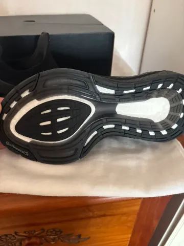 Tweedehands Adidas Ultraboost bike — afbeelding 4 van 6