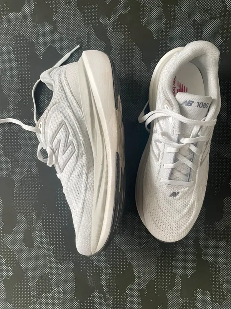 Used New Balance Fresh Foam X 1080 v15 bike — image 3 of 3