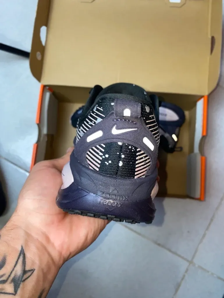 Nike Vomero 18 SE bike de segunda mano — imagen 4 de 8