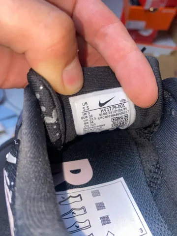 Nike Vomero 18 SE bike de segunda mano — imagen 7 de 8