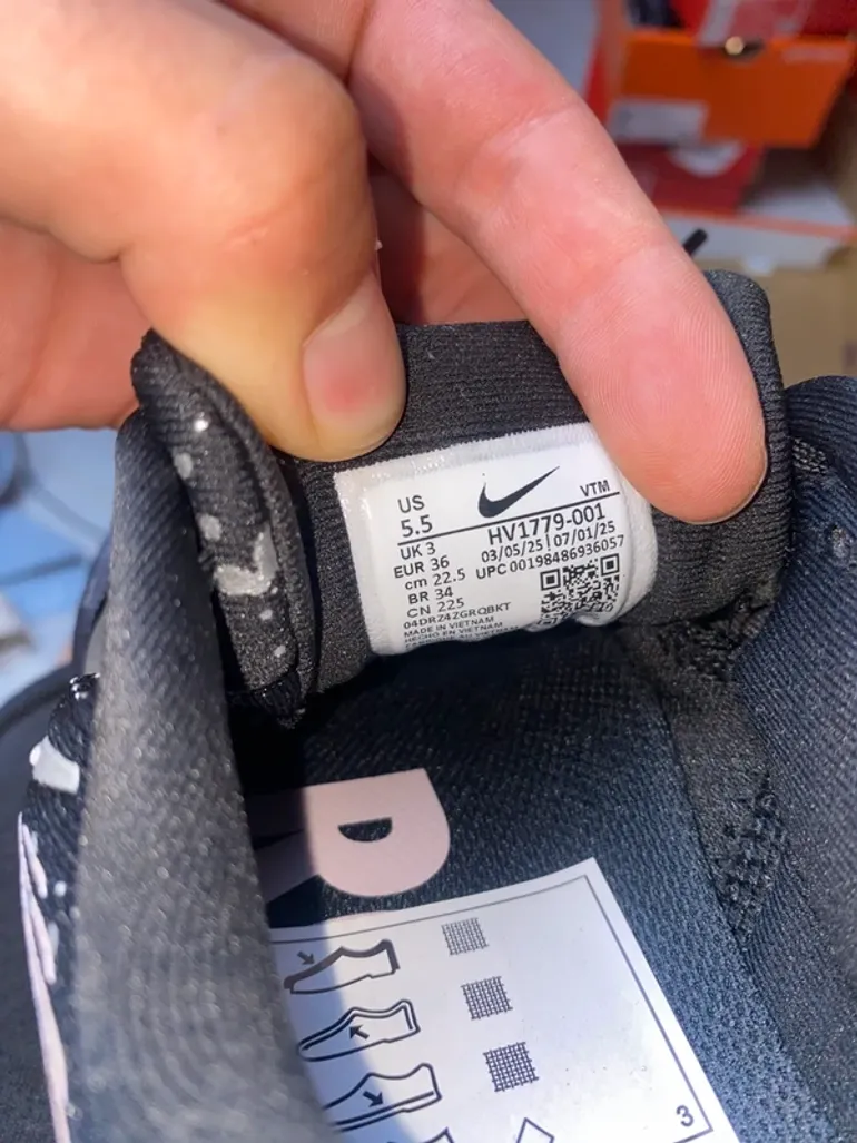 Nike Vomero 18 SE bike de segunda mano — imagen 7 de 8