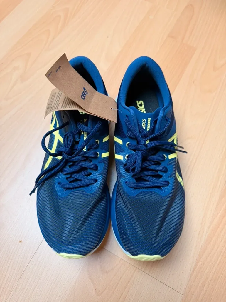 Used Asics Magic Speed 3 bike — image 2 of 6