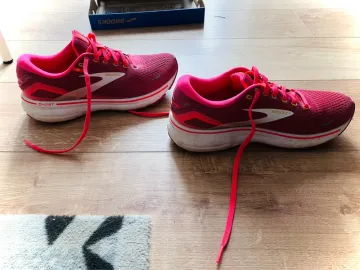 Used Brooks Running Shoes bike — image 2 of 6