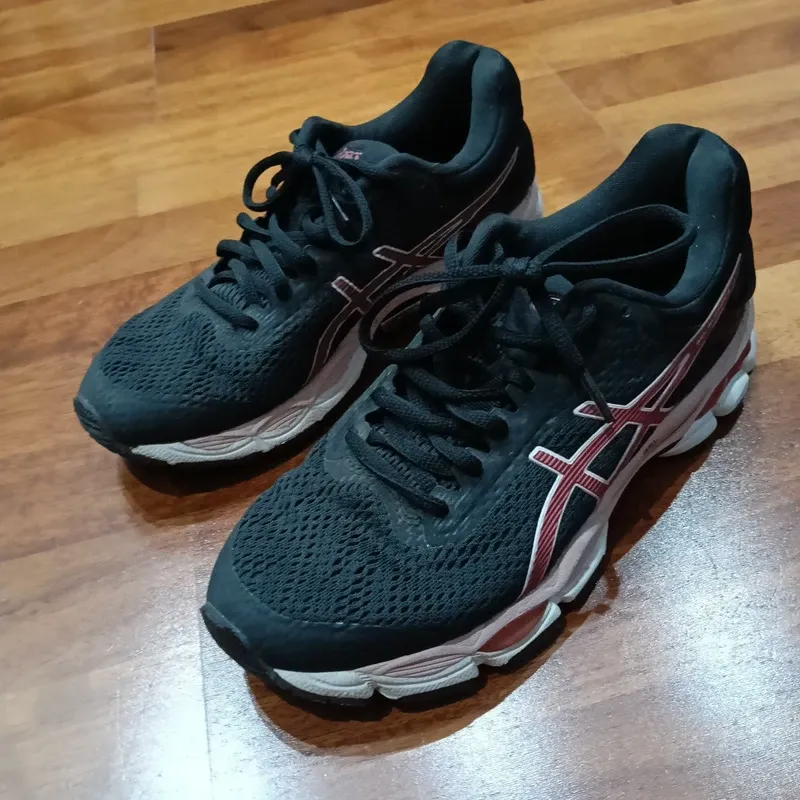 Used Asics Gel Running Shoes