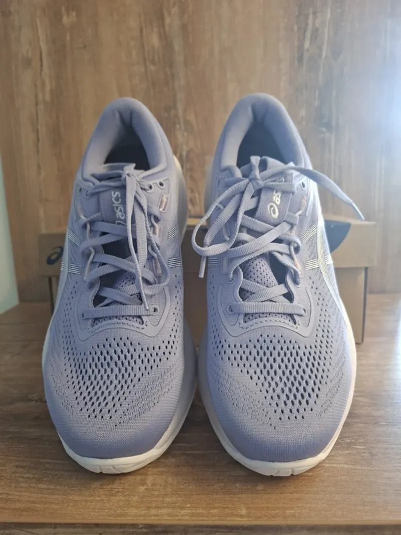 Used Ideal Gel-Cumulus 28 Running Shoes