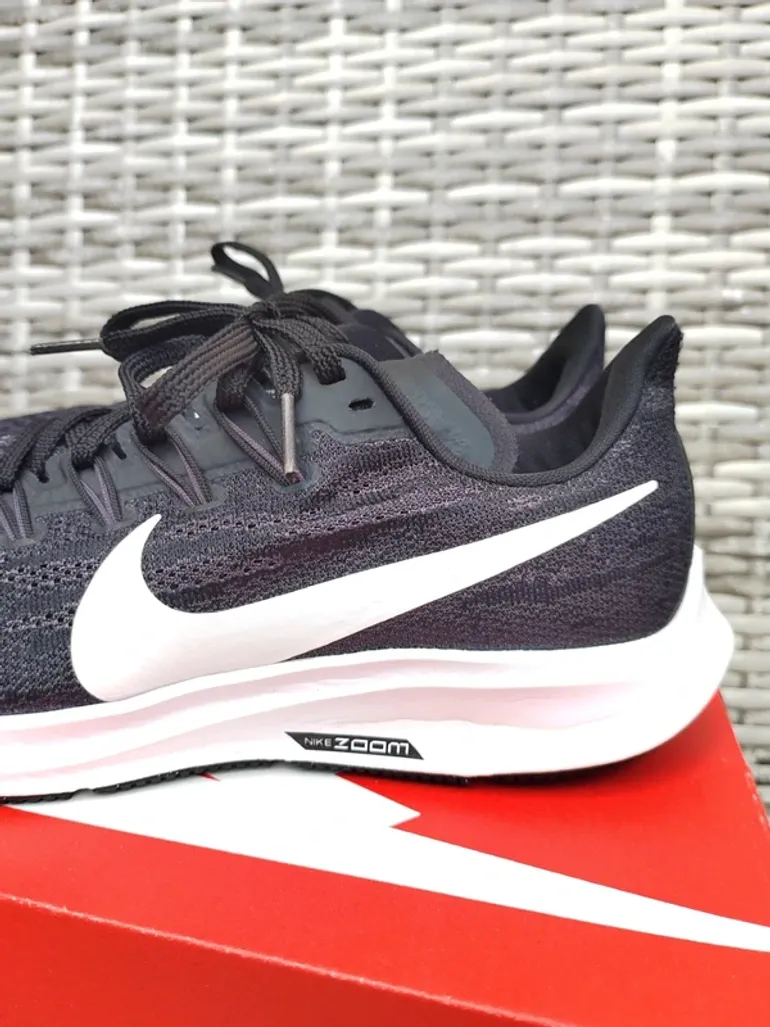 Used Lightweight Nike Zoom Pegasus 36 bike — image 6 of 9