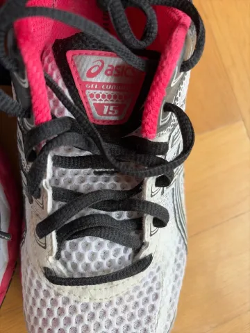 Used Asics Running Shoes Women bike — image 8 of 8