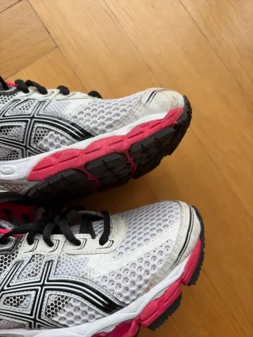 Used Asics Running Shoes Women bike — image 6 of 8