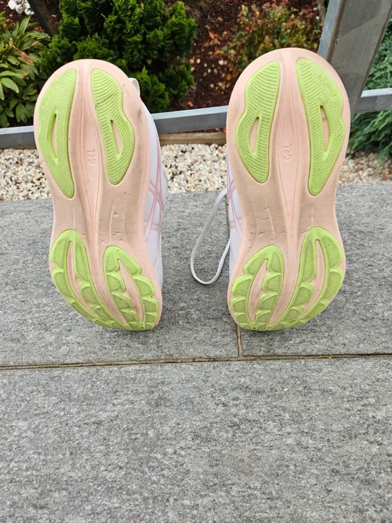 Asics Running Shoes Women bike usato — immagine 3 di 4