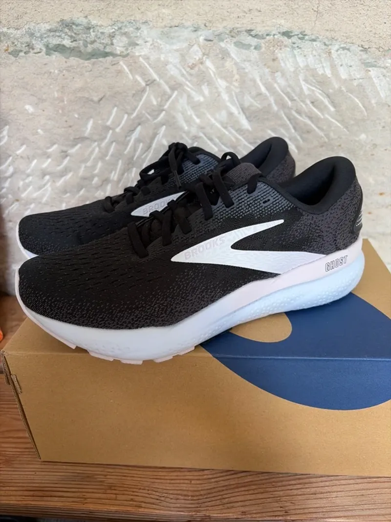 Brooks Ghost 16 Running Shoes de segunda mano