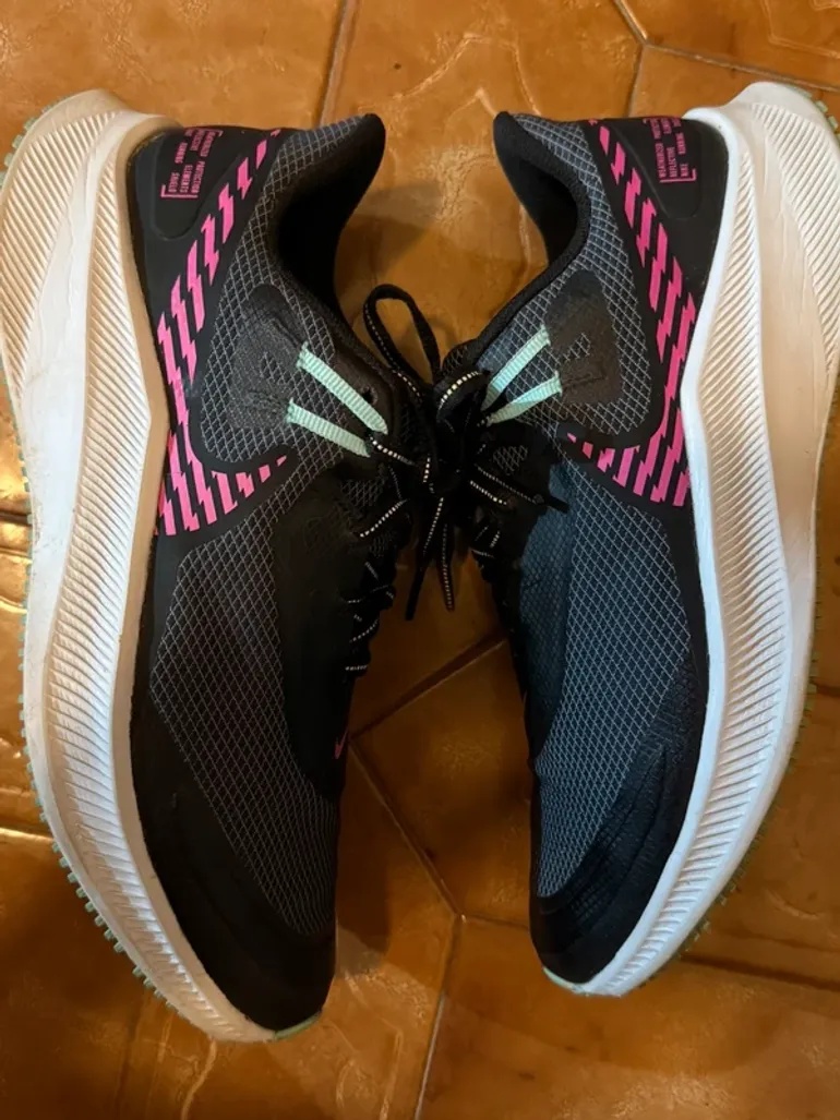 Nike Running shoes bike usato — immagine 2 di 3