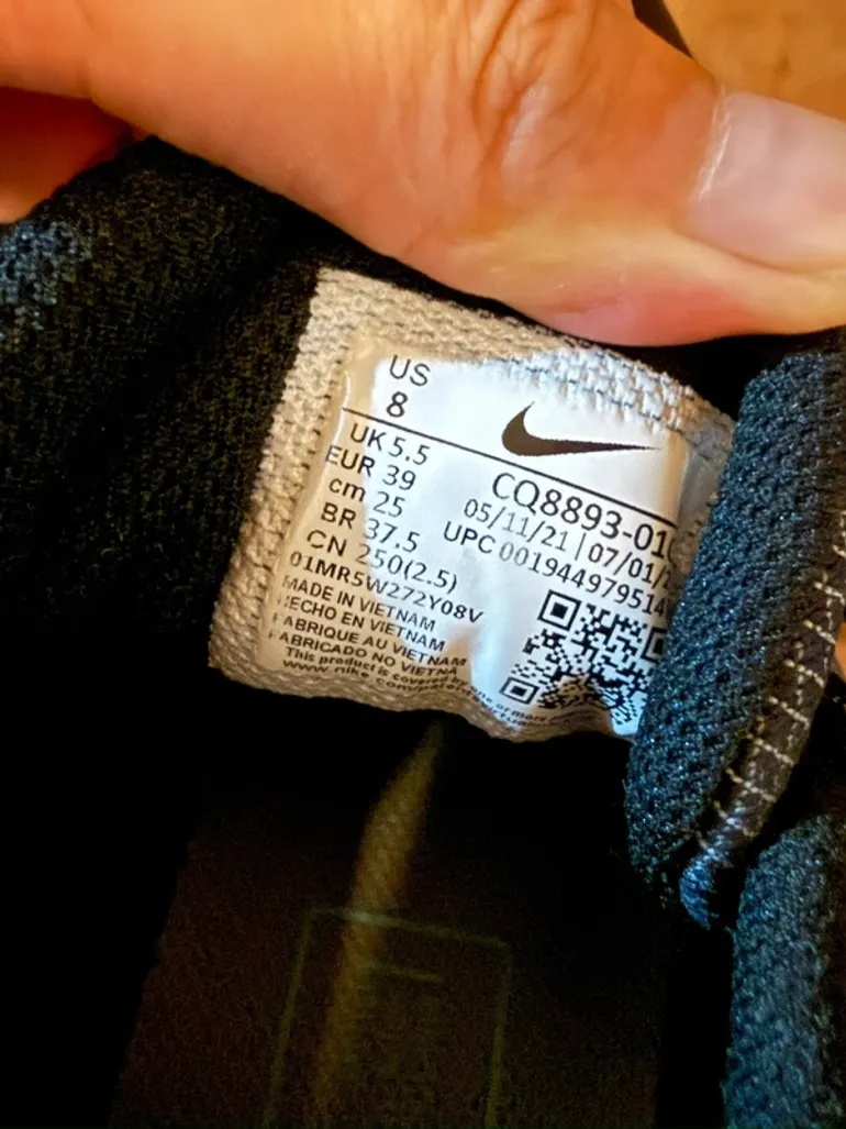 Nike Running shoes bike usato — immagine 3 di 3