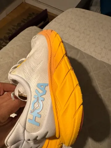 Hoka Arahi 6 Wide bike usato — immagine 6 di 9