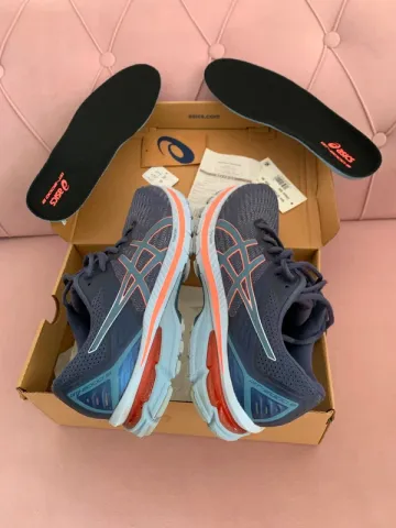 Used Asics GT-2000 9 bike — image 4 of 11