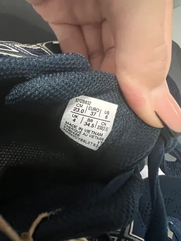 Asics Gymnastics Shoes bike usato — immagine 6 di 6