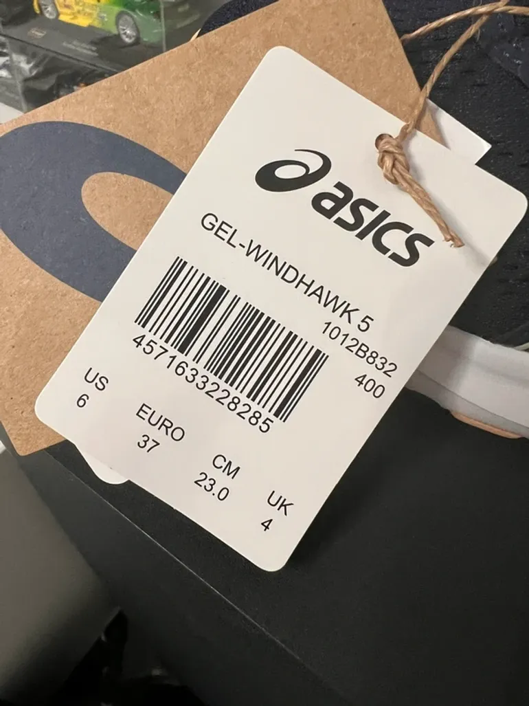 Asics Gymnastics Shoes bike usato — immagine 3 di 6
