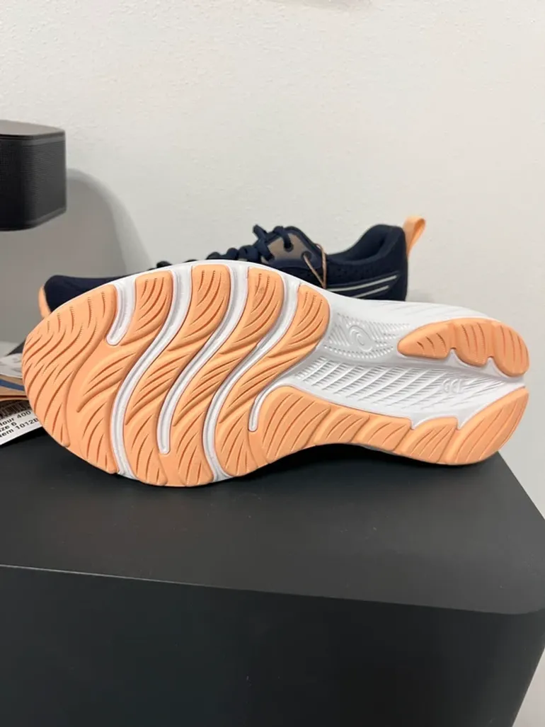 Asics Gymnastics Shoes bike usato — immagine 5 di 6