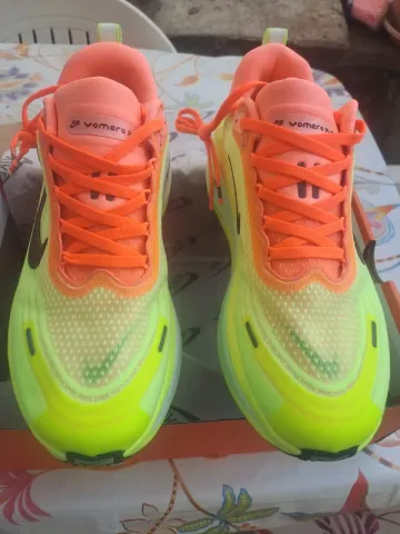 Used Nike Vomero Plus Run bike — image 2 of 13