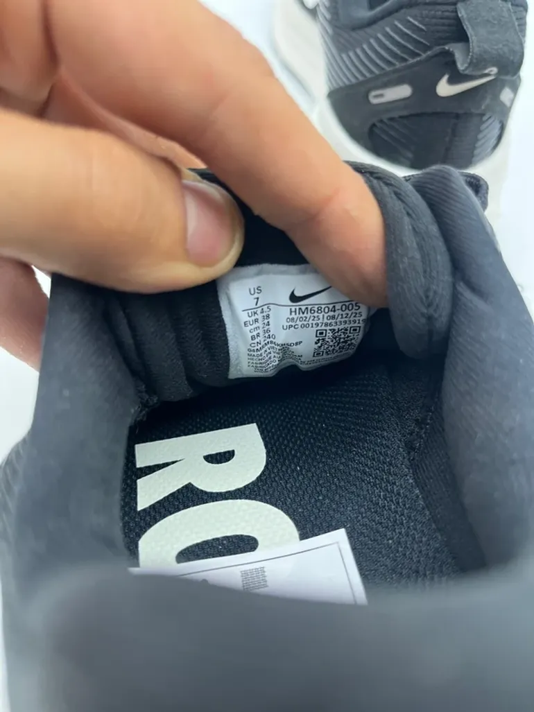 Used Nike Zoom Vomero 18 bike — image 6 of 6