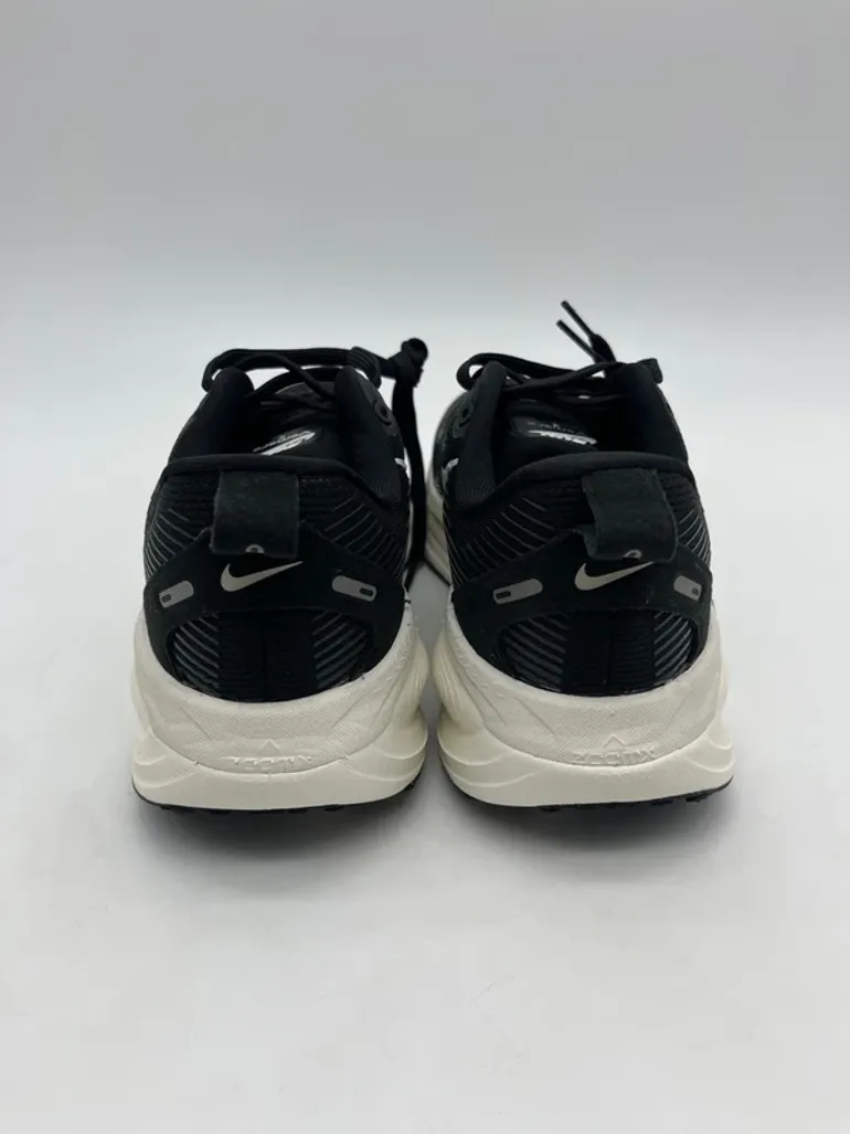 Used Nike Zoom Vomero 18 bike — image 4 of 6