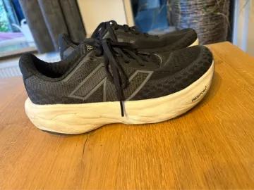 Used New Balance 1080 bike — image 2 of 5