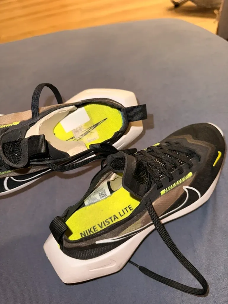 Used Nike Running Shoes bike — image 6 of 8