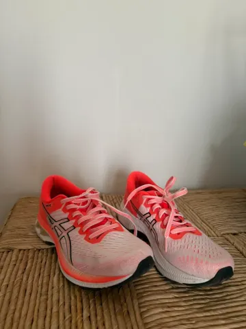Brugt White Gel-Kayano 27 bike — billede 2 af 6