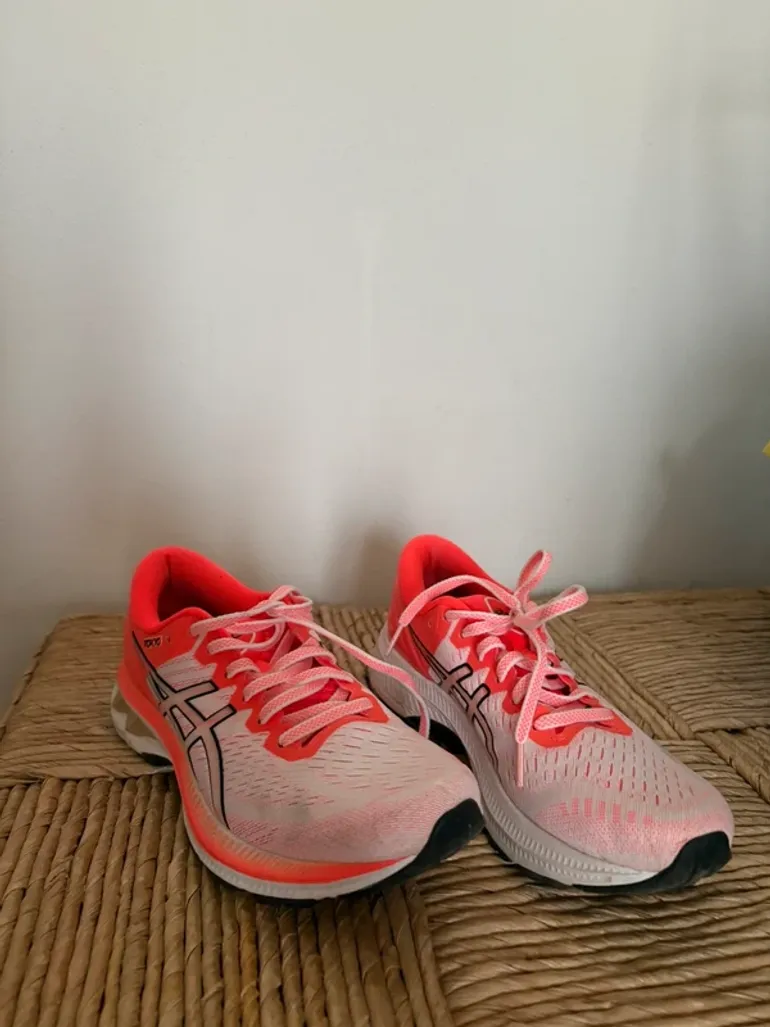 Brugt White Gel-Kayano 27 bike — billede 2 af 6
