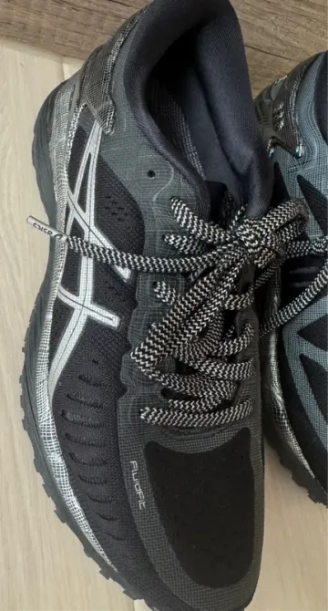 Used Asics MetaRun bike — image 1 of 4