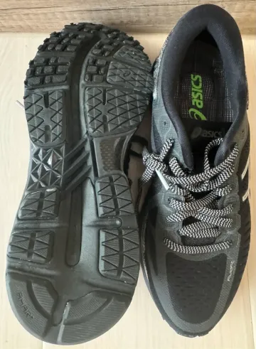 Used Asics MetaRun bike — image 3 of 4