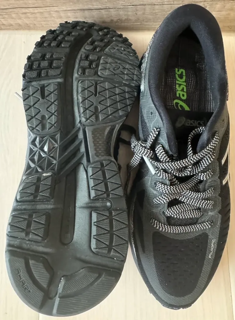 Used Asics MetaRun bike — image 3 of 4