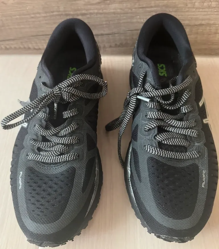 Used Asics MetaRun bike — image 2 of 4