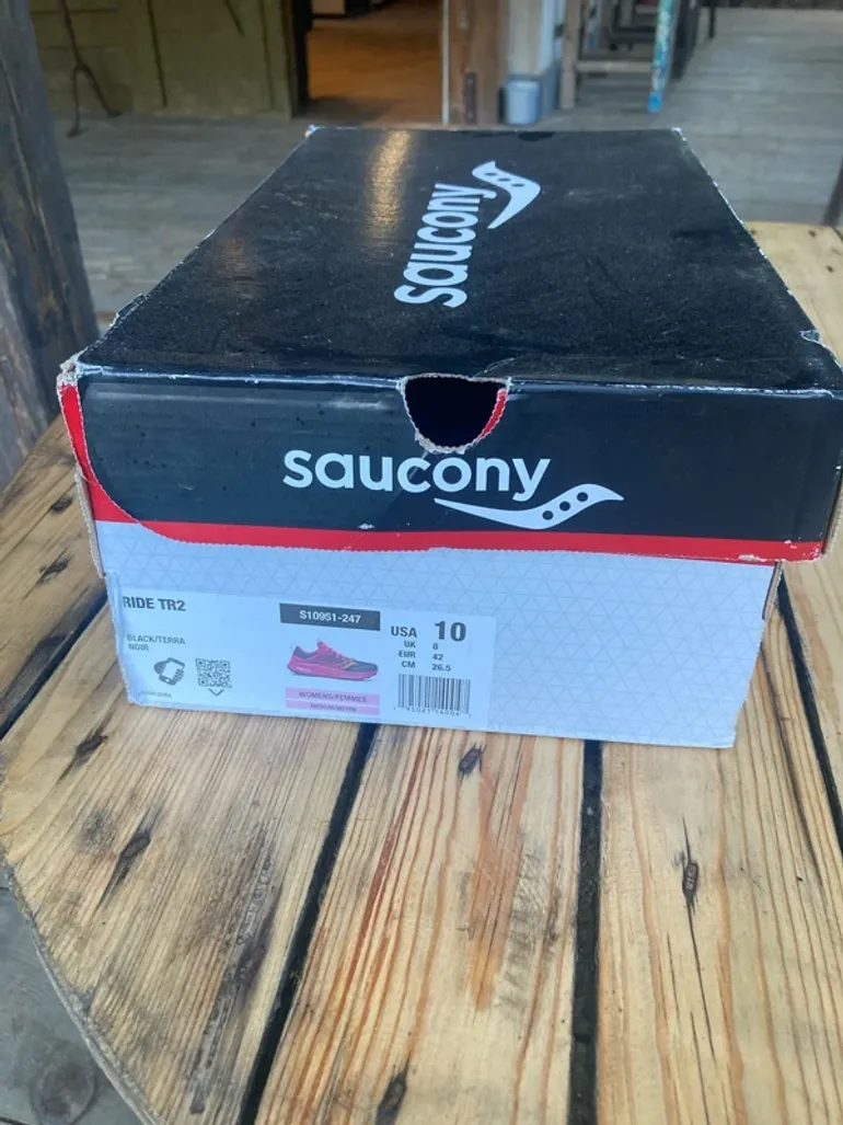 Used Saucony Trail Running Shoes bike — image 2 of 7
