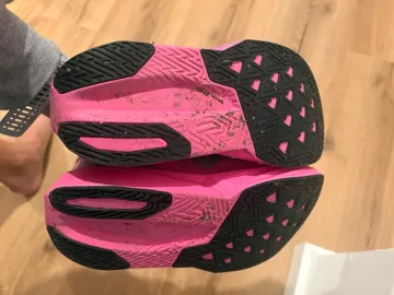 Used New Balance FuelCell Rebel v5 bike — image 4 of 4
