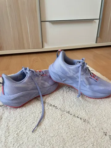 Brugt Asics Novablast 5 Tokyo 2025 bike — billede 5 af 8