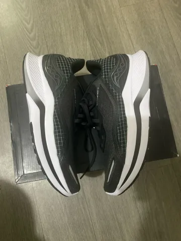Used Saucony Endorphin Shift 2 bike — image 3 of 8