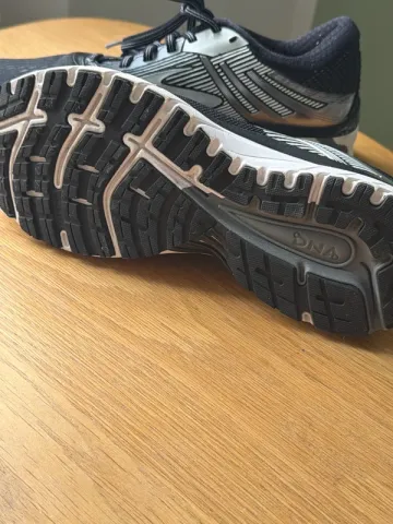 Used Brooks Adrenaline GTS 18 bike — image 4 of 7