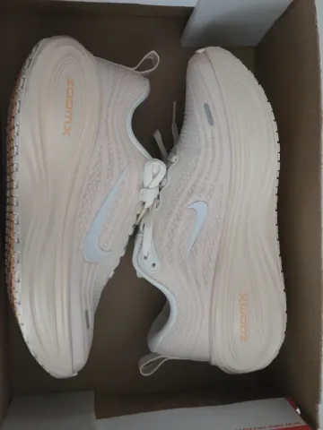 Tweedehands Asics Vomero Plus bike — afbeelding 6 van 7